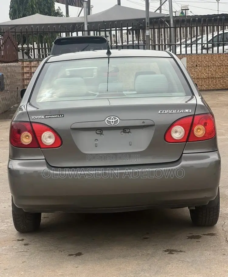 Toyota Corolla LE 2006 Gray
