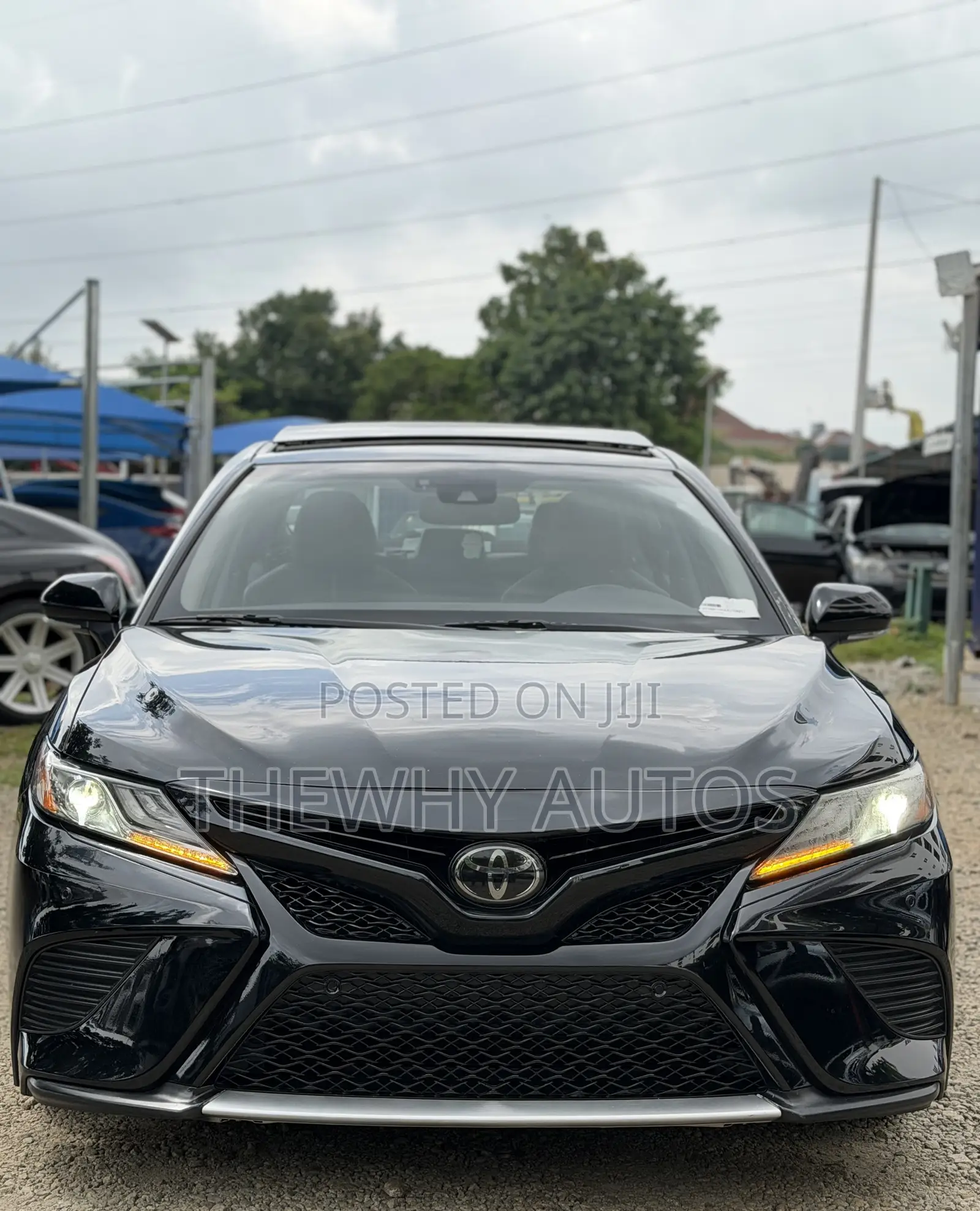 Toyota Camry XLE FWD (2.5L 4cyl 8AM) 2018 Black