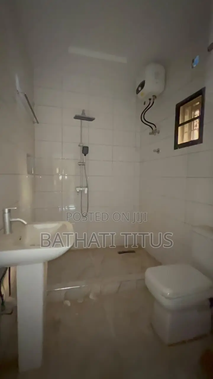 3bdrm Block of Flats in Jahi for rent