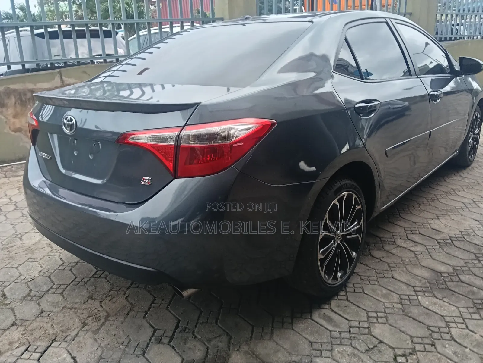 Toyota Corolla S 4dr Sedan (1.8L 4cyl CVT) 2016 Black