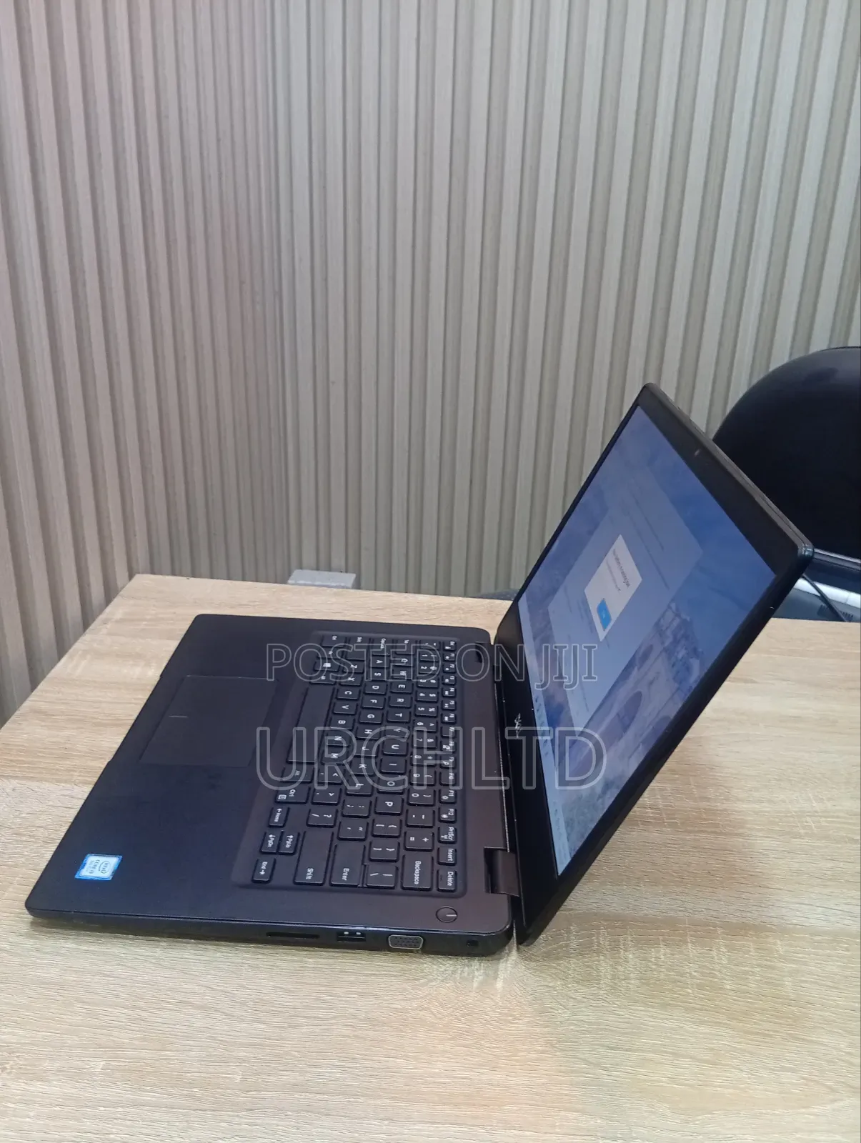 Laptop Dell Latitude 3400 4GB Intel Core i3 SSD 128GB