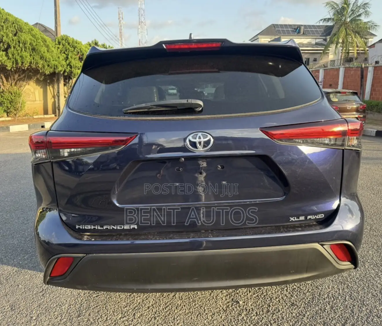 Toyota Highlander XLE 2021 Blue
