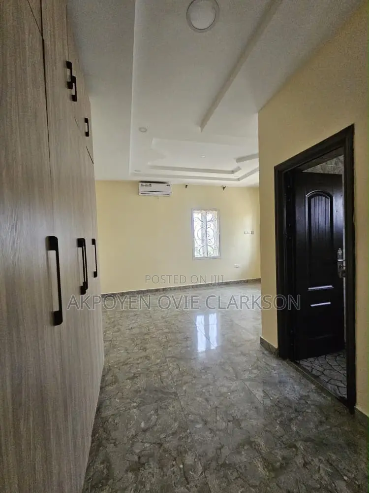 6bdrm Duplex in Guzape District for rent