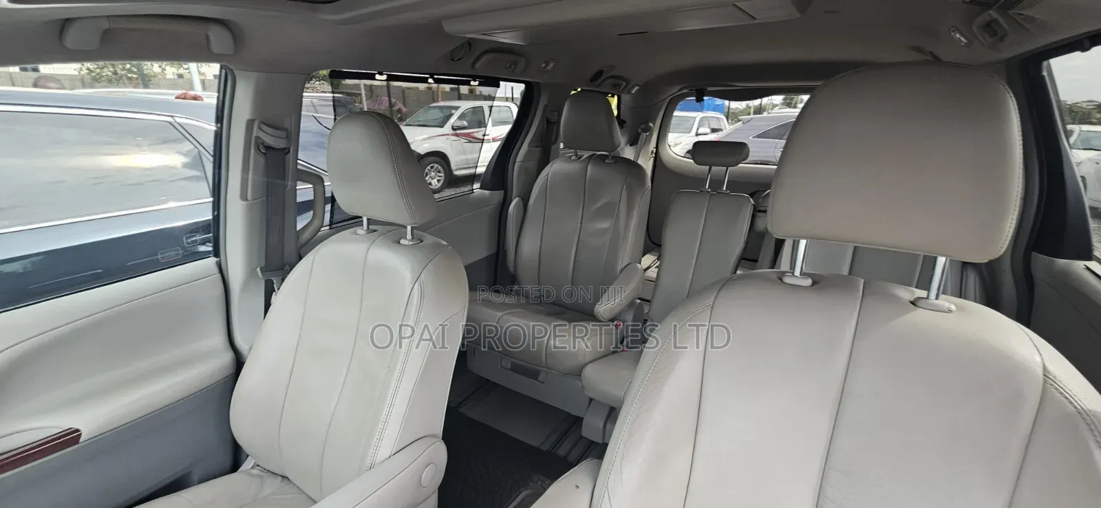 Toyota Sienna 2013 Black