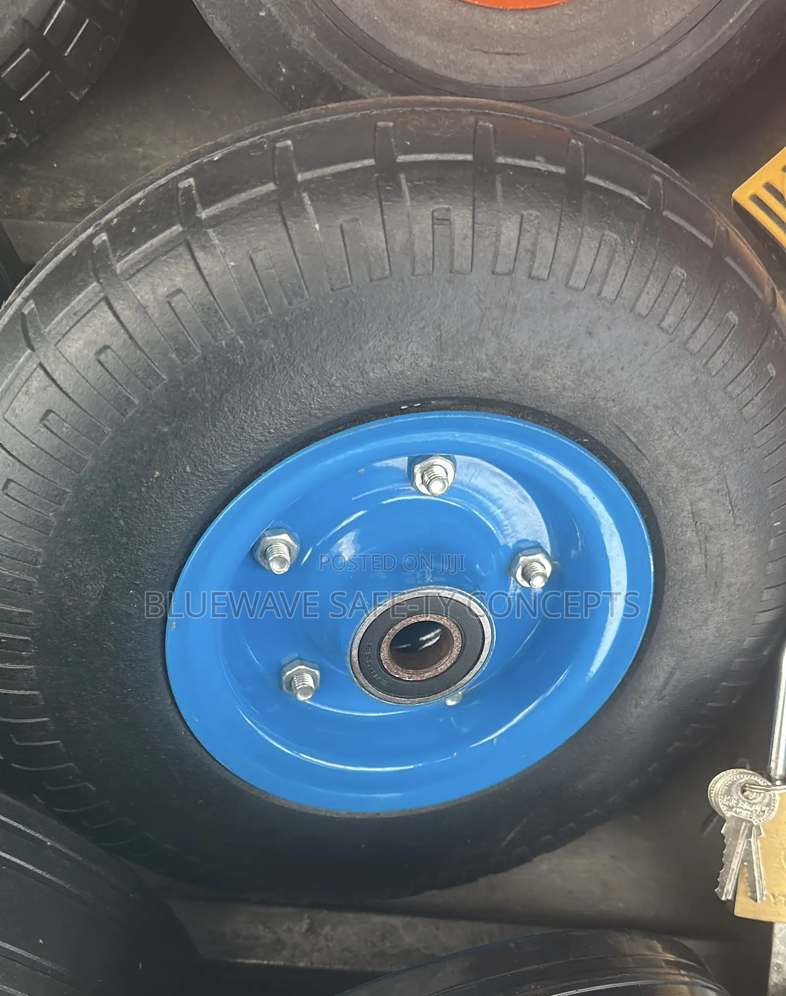 12” Pneumatic Wheel With Bearing
