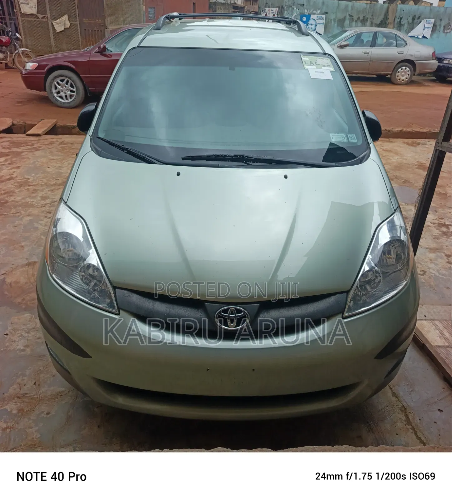 Toyota Sienna 2008 Orange