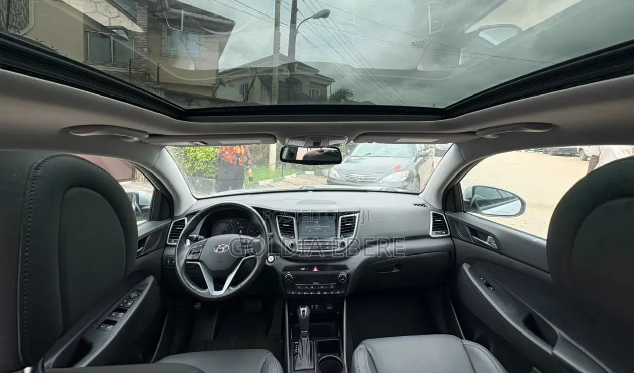 Hyundai Tucson 2016 Silver