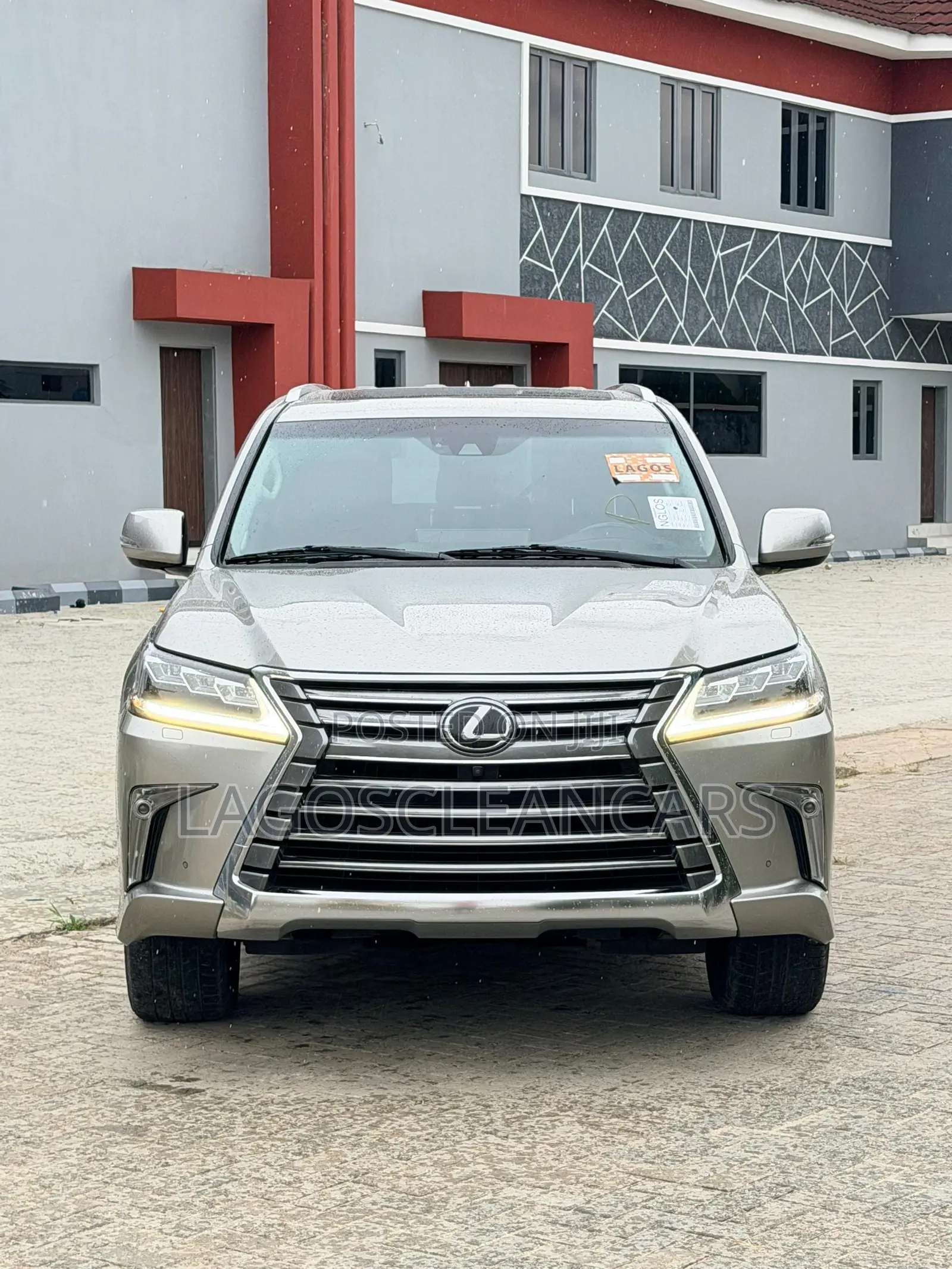 Lexus LX 570 (5 seats) AWD 2018 Silver