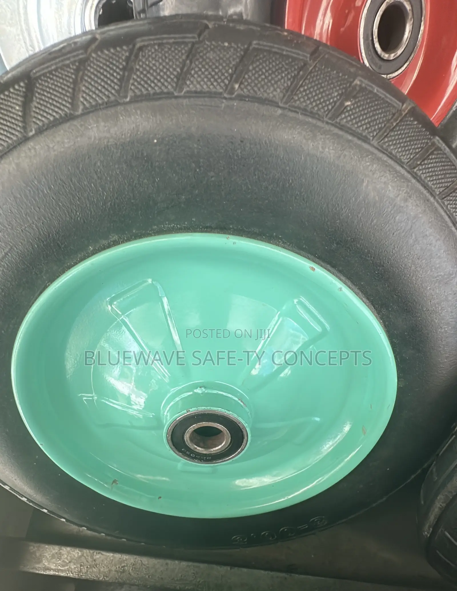 14” Pneumatic Wheel With Bearing
