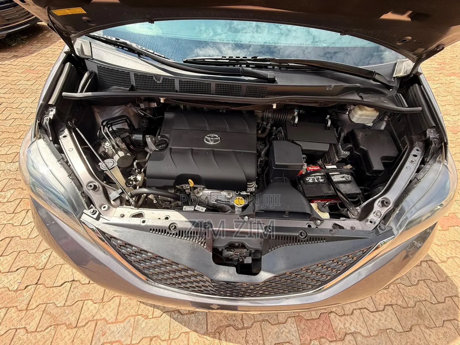 Toyota Sienna SE Premium 8-Passenger 4dr Minivan (3.5L 6cyl 6A) 2015