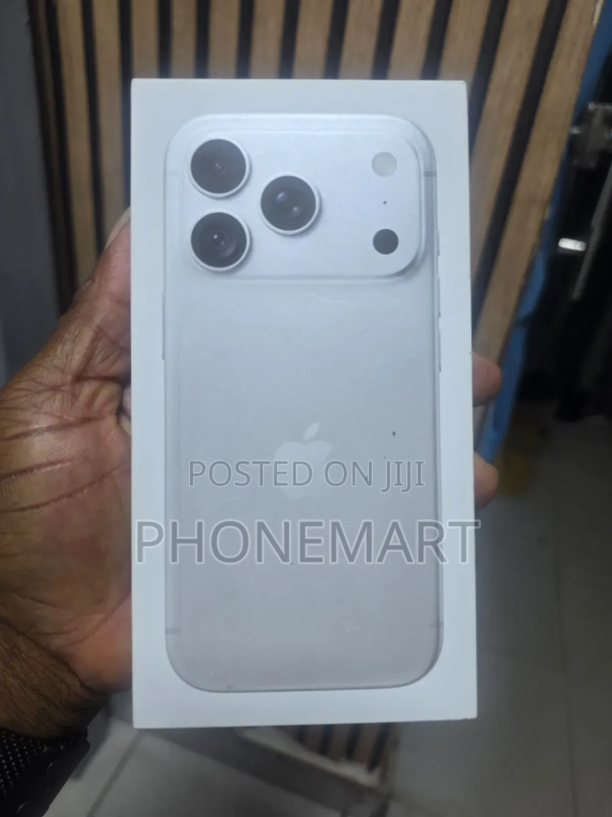New Apple iPhone 18 Pro Max 256 GB Silver