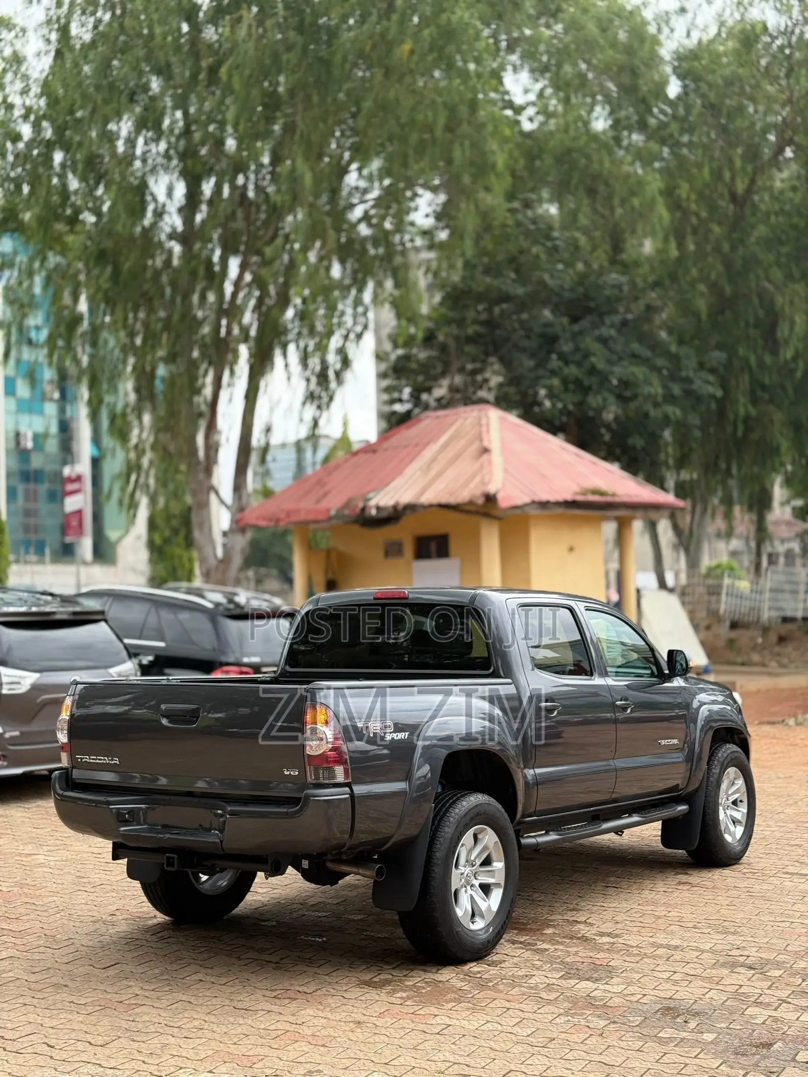Toyota Tacoma Double Cab 4x2 PreRunner Long Bed 4.0L V6 5-Speed Auto