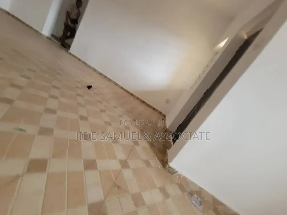 Furnished 3bdrm Block of Flats in Ayobo for rent