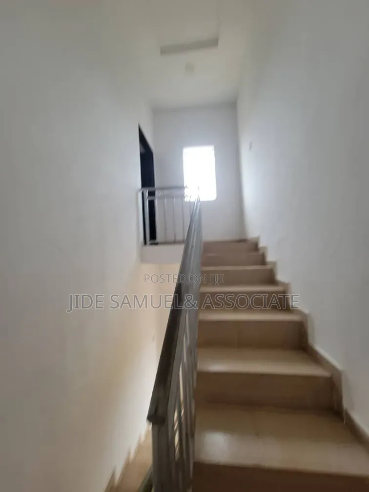 Furnished 3bdrm Block of Flats in Ayobo for rent