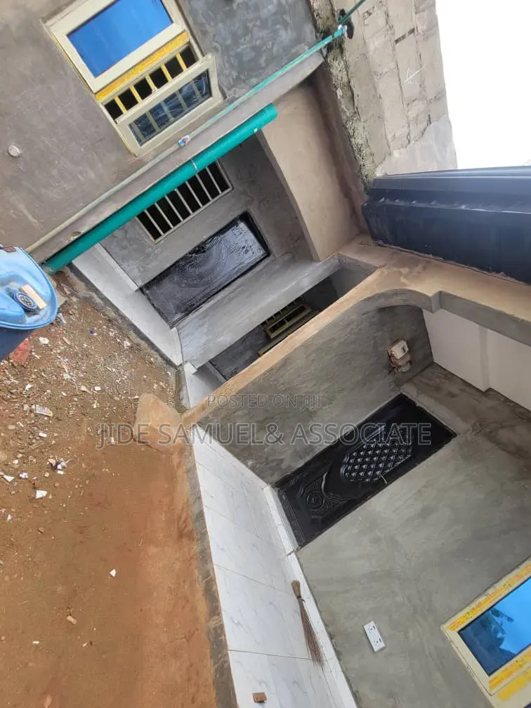 Furnished Mini Flat in Ayobo for rent