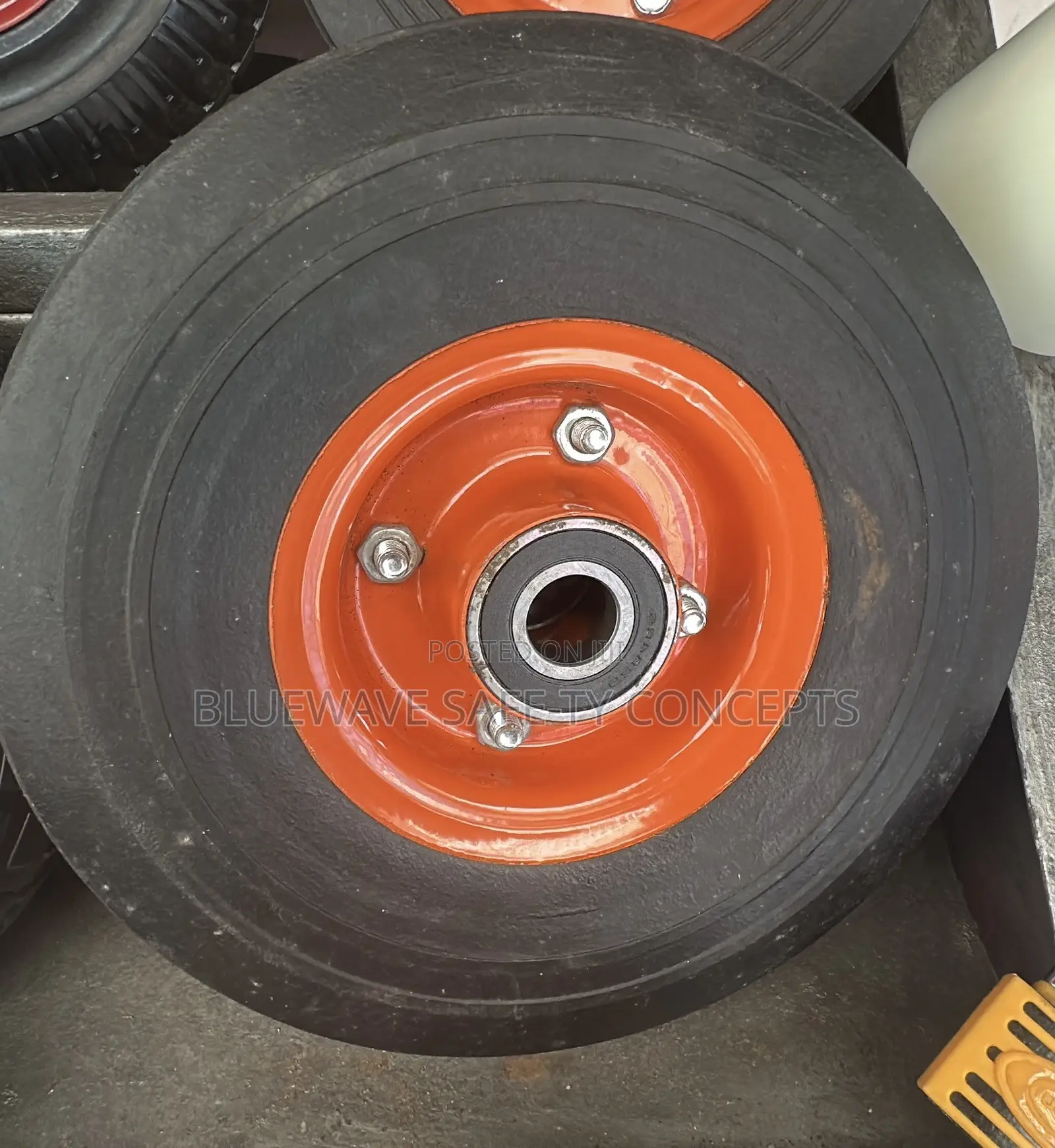 10” Pneumatic Wheel With Bearing