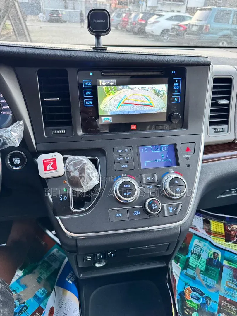 Toyota Sienna 2015 Gray
