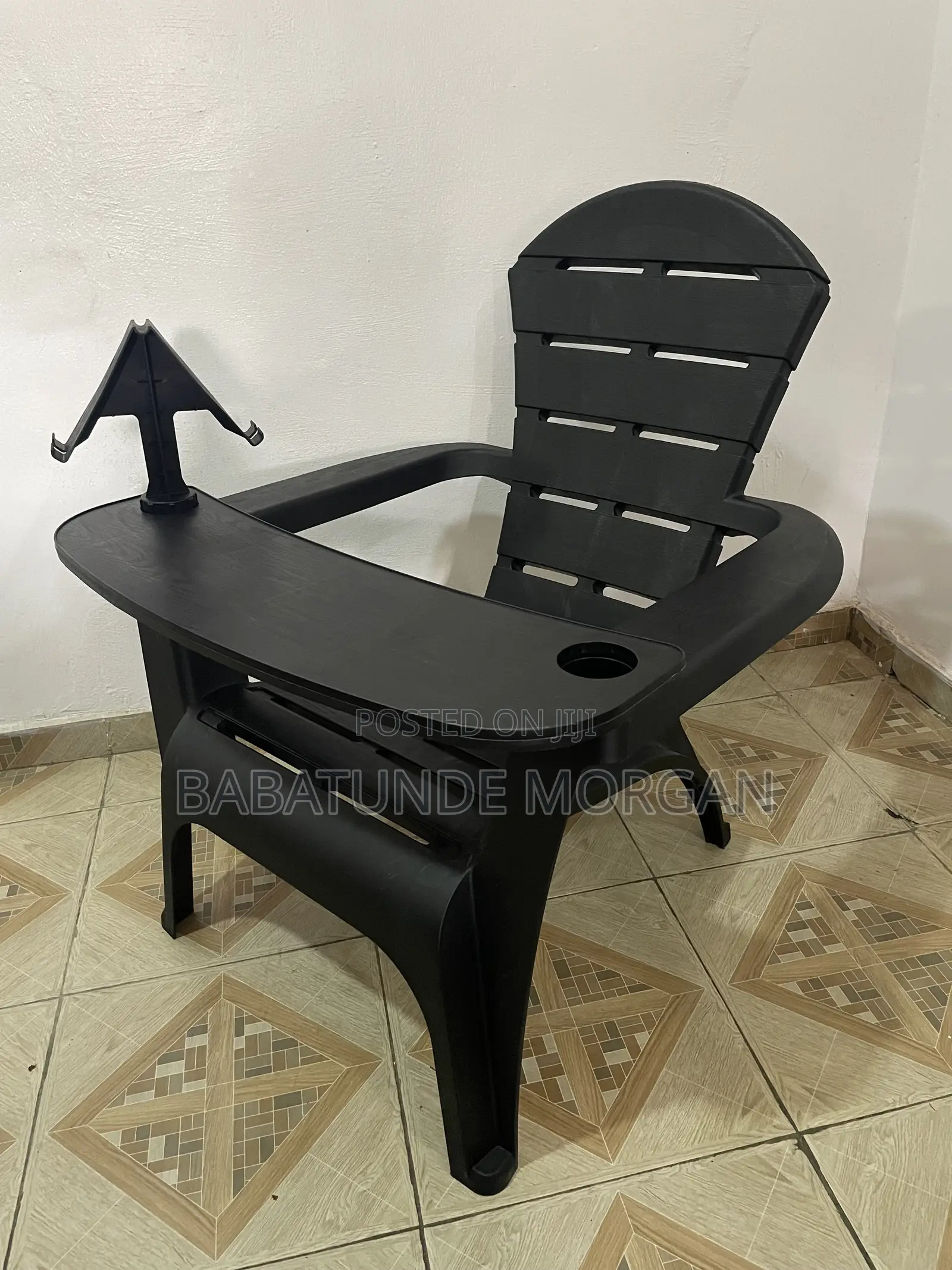 Plastic Relax Chair With Tray Phone Stand