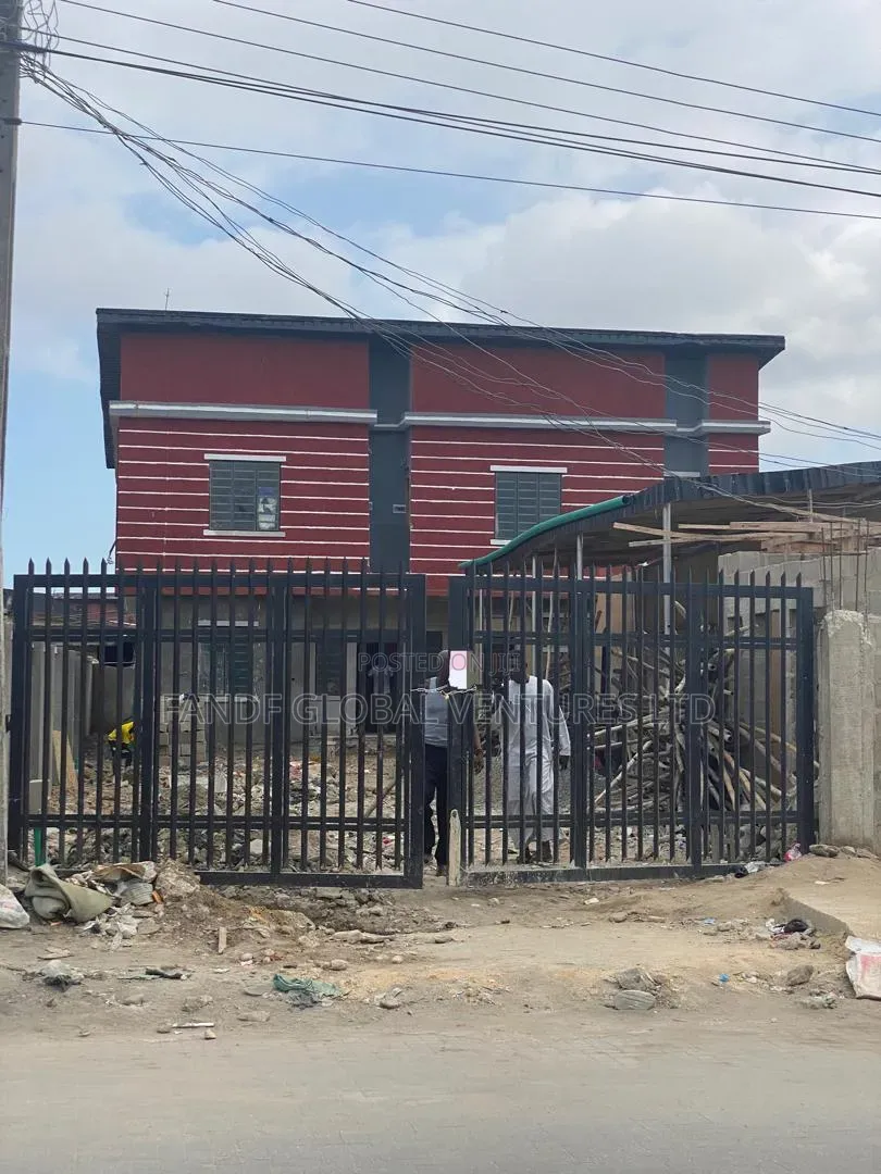 Office Space for Rent in Ijesha. Surulere