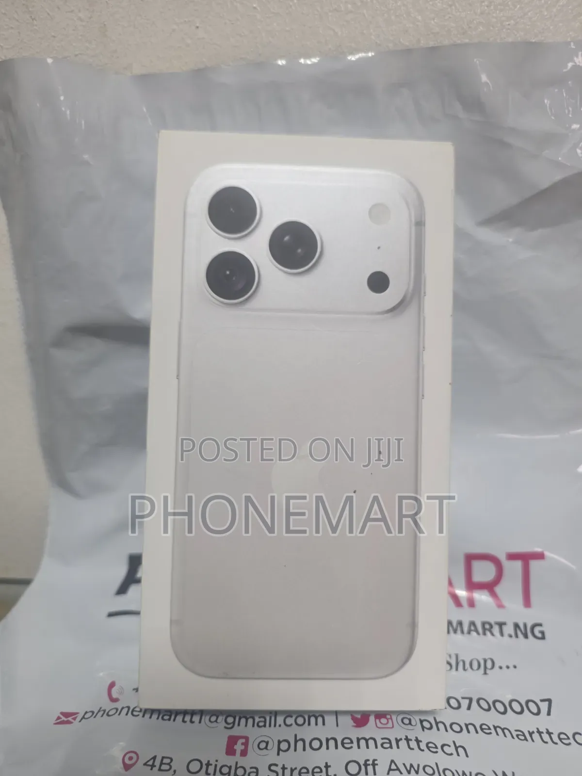 New Apple iPhone 18 Pro Max 2 TB Silver