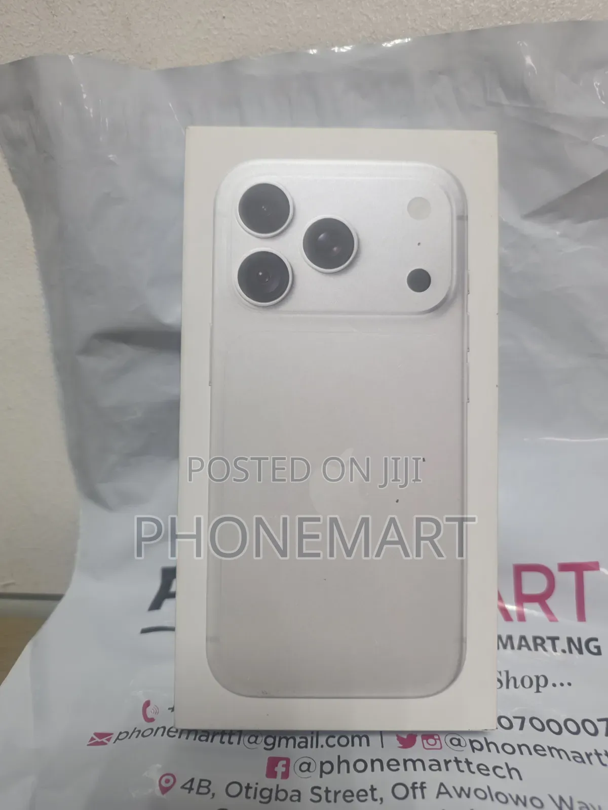 New Apple iPhone 18 Pro Max 2 TB Silver
