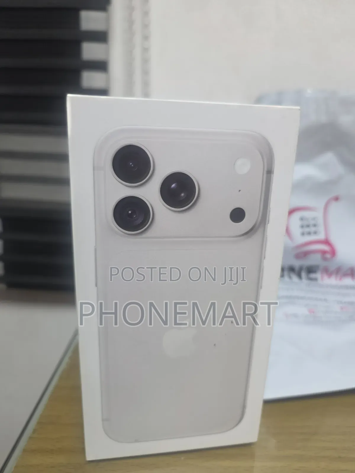 New Apple iPhone 18 Pro Max 2 TB Silver