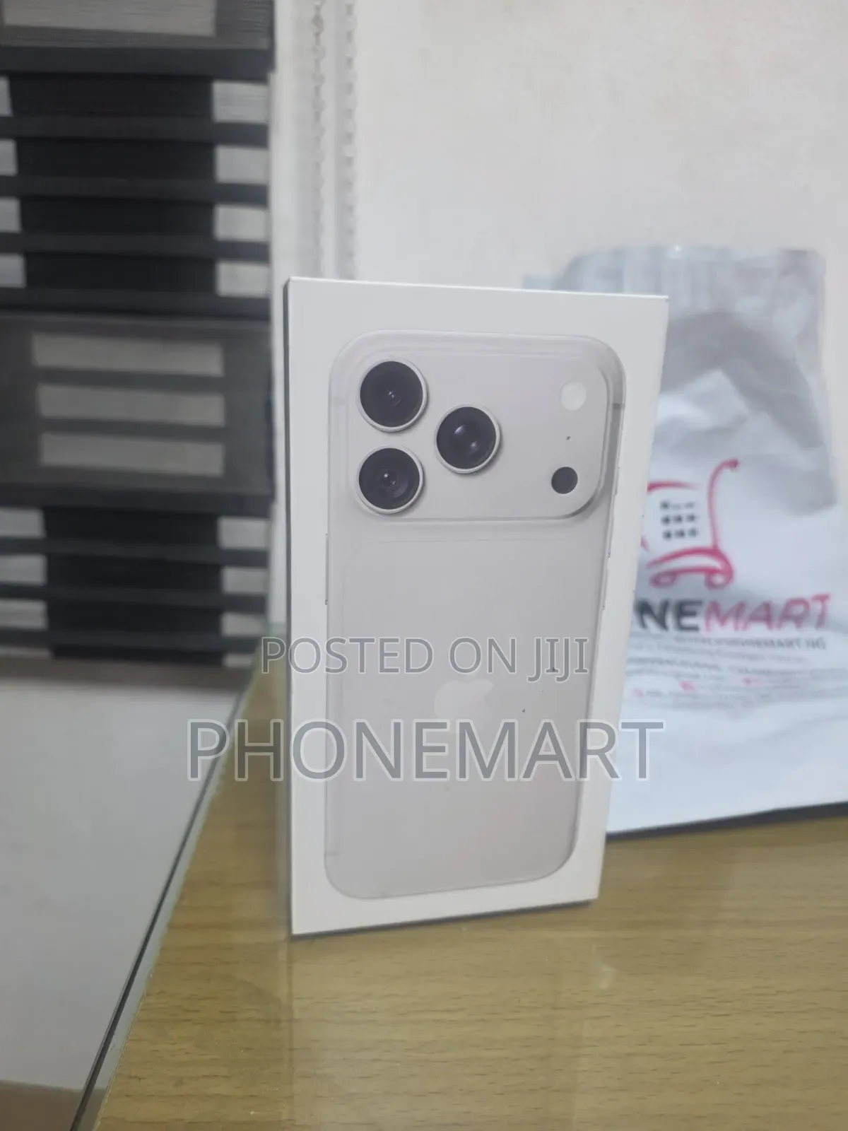 New Apple iPhone 18 Pro Max 2 TB Silver