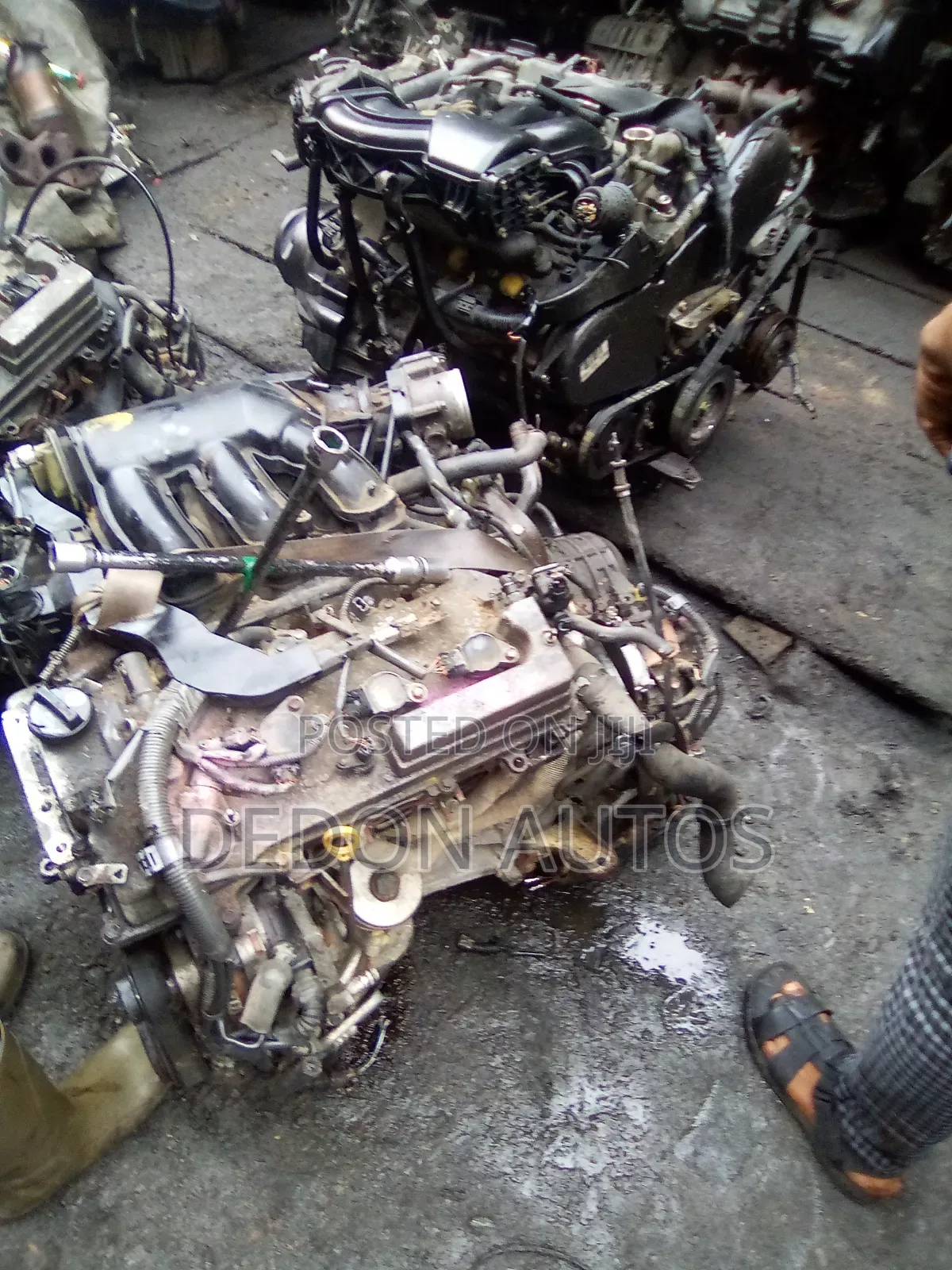 Lexus RX 330 Engine.