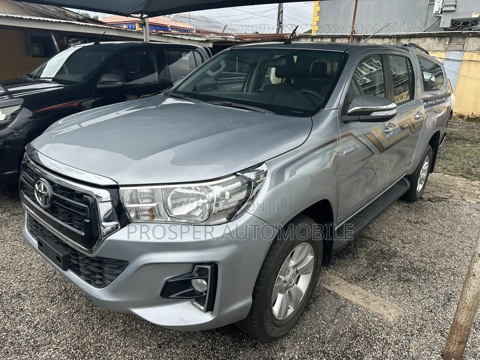 Toyota Hilux SR5 4x4 2018 Gray