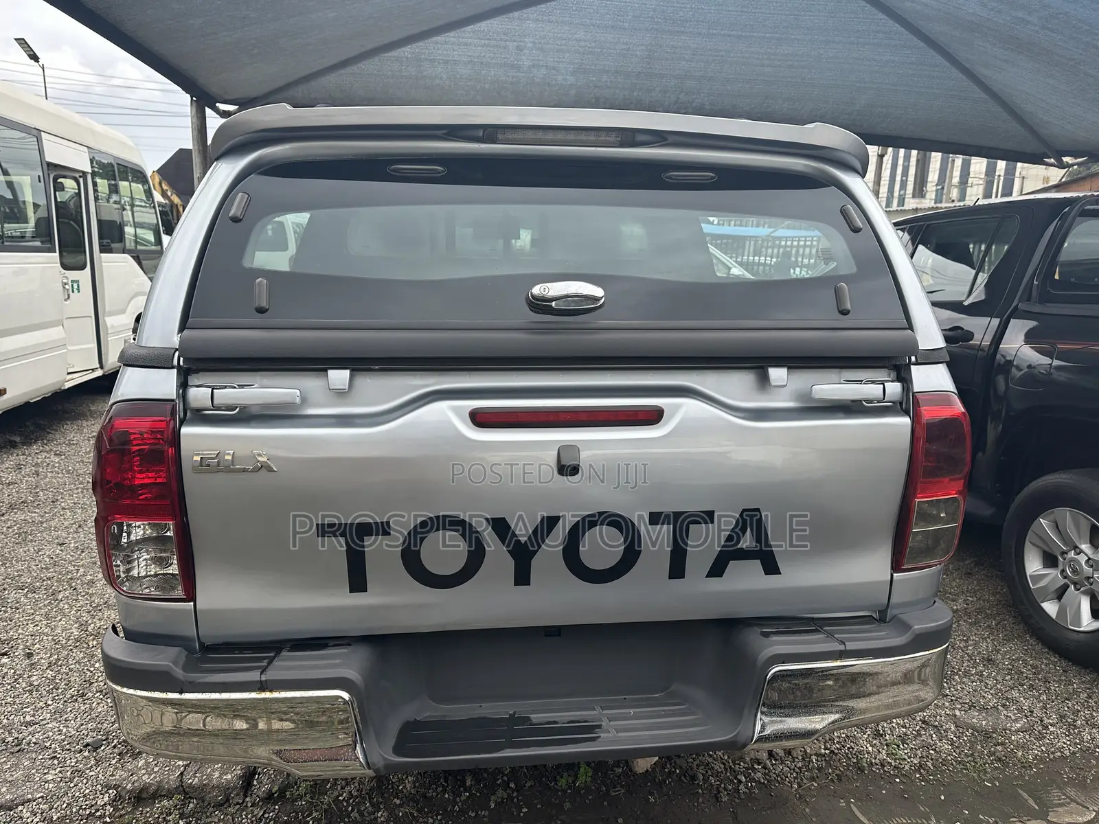 Toyota Hilux SR5 4x4 2018 Gray