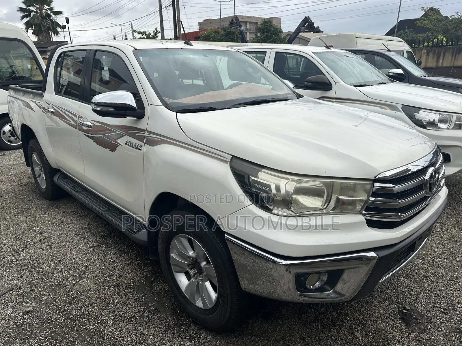 Toyota Hilux SR5 4x4 2016 White