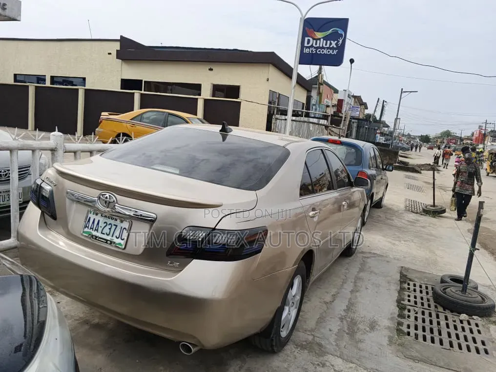 Toyota Camry 2008 Gold
