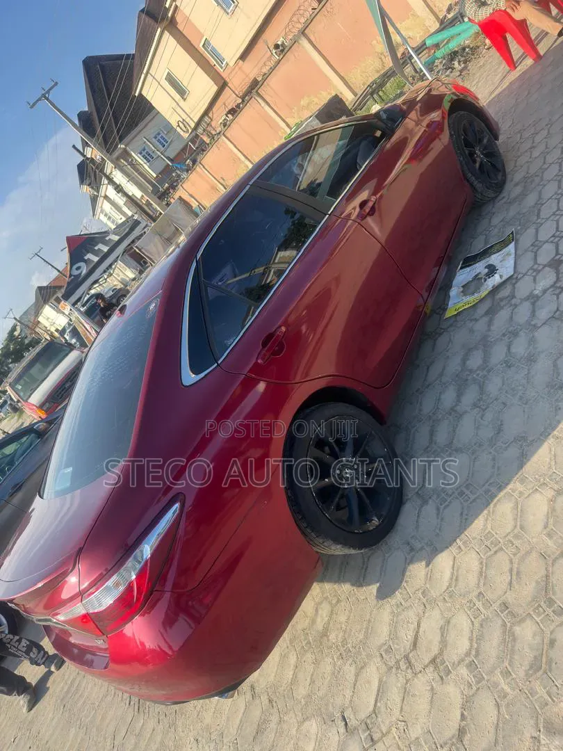 Toyota Camry 2016 Red