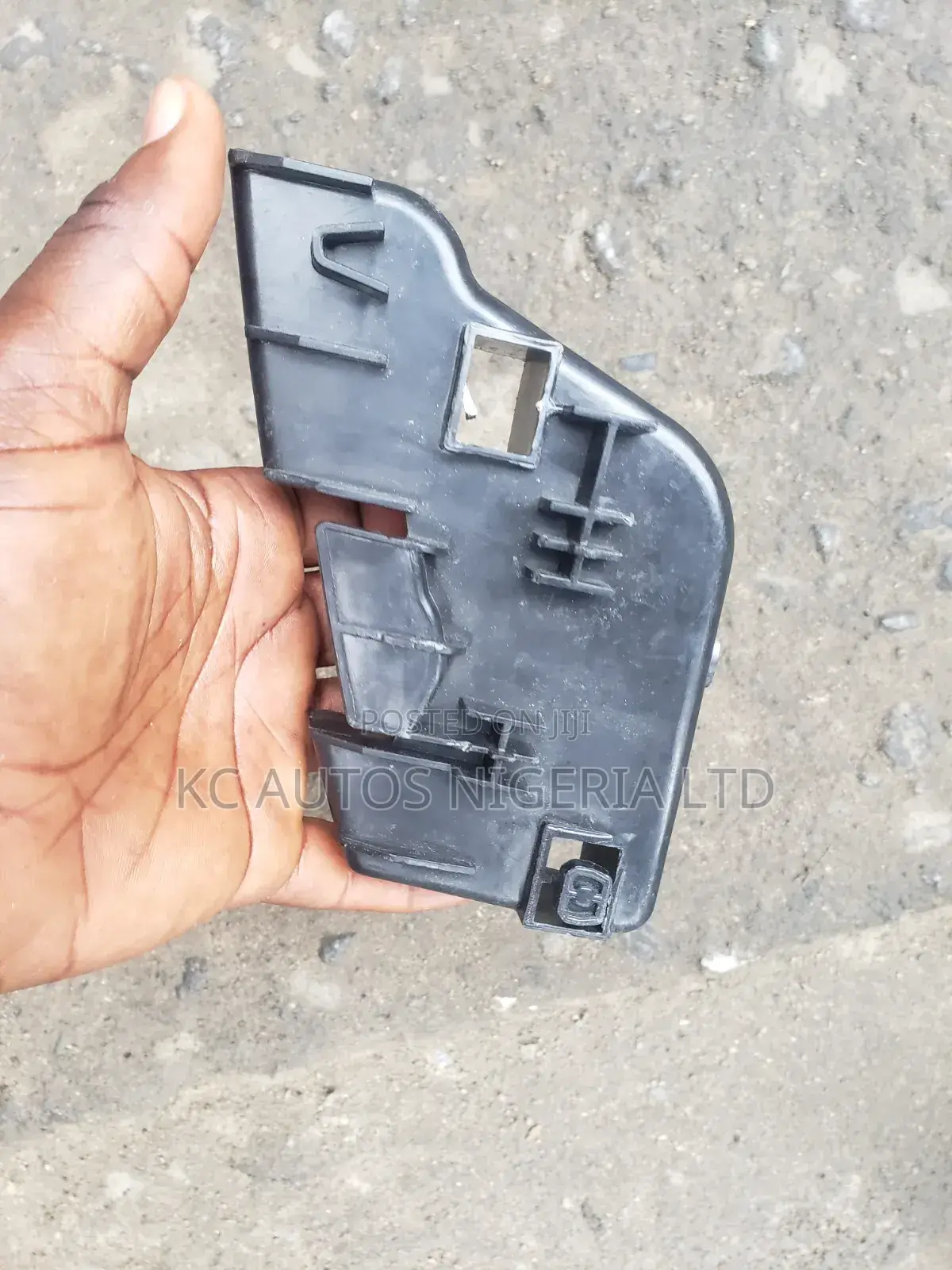 Rear Light Hanger Toyota Avalon 2014-2018