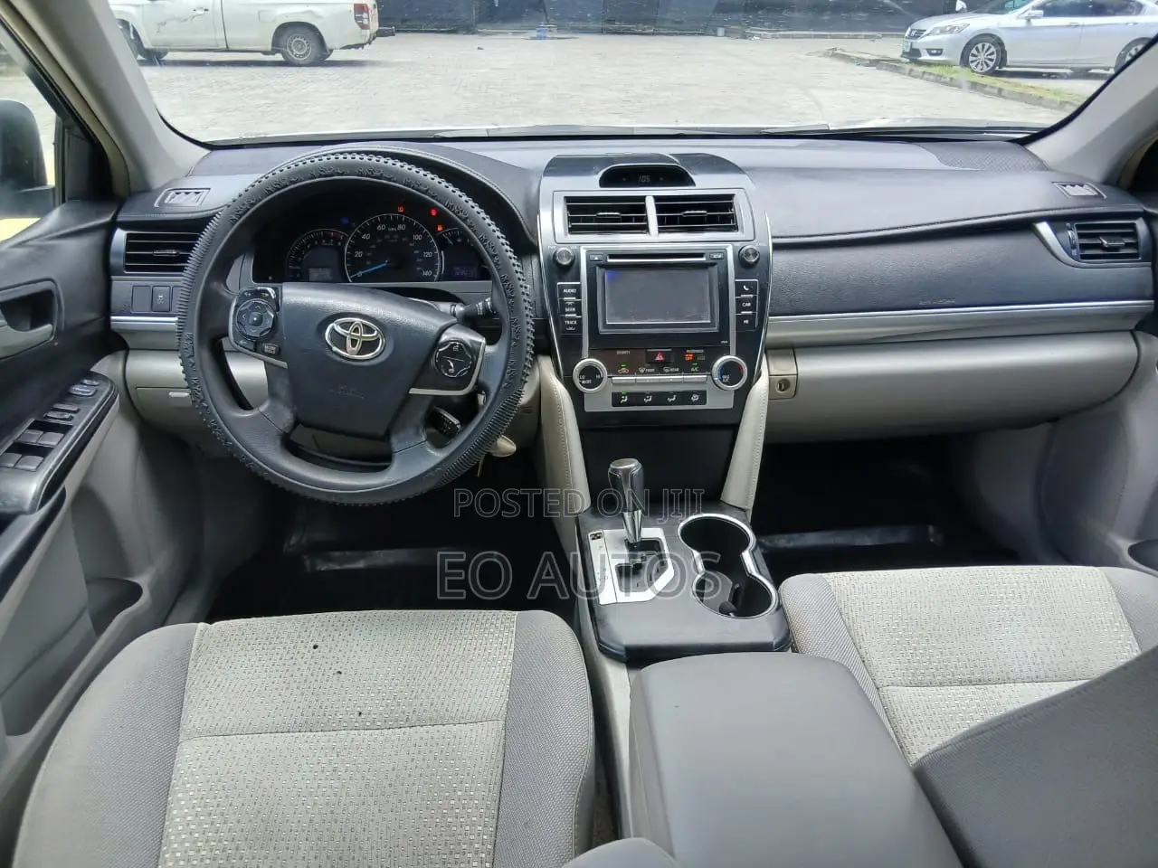 Toyota Camry LE 4dr Sedan (2.5L 4cyl 6A) 2012 White