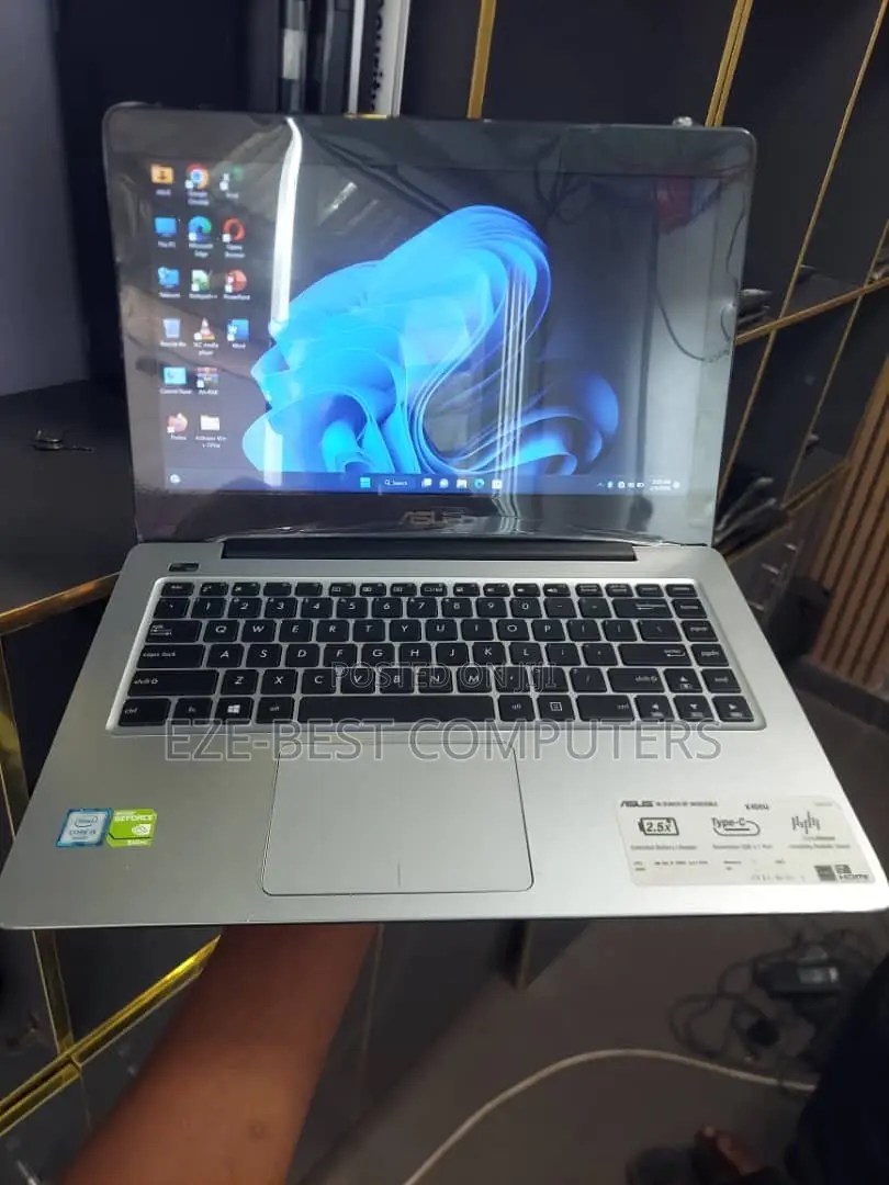 Laptop Asus X555LA 8GB Intel Core i7 SSD 128GB