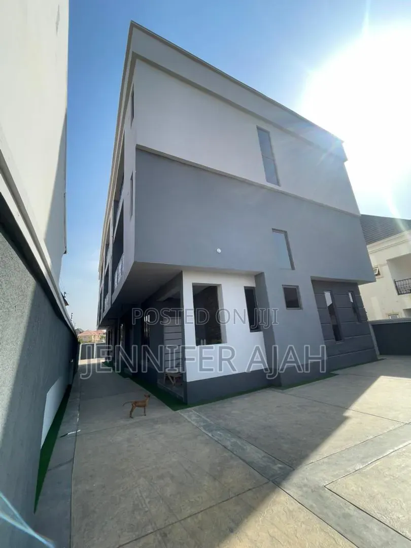 Furnished 4bdrm Townhouse/Terrace in Zoneb Apo for sale