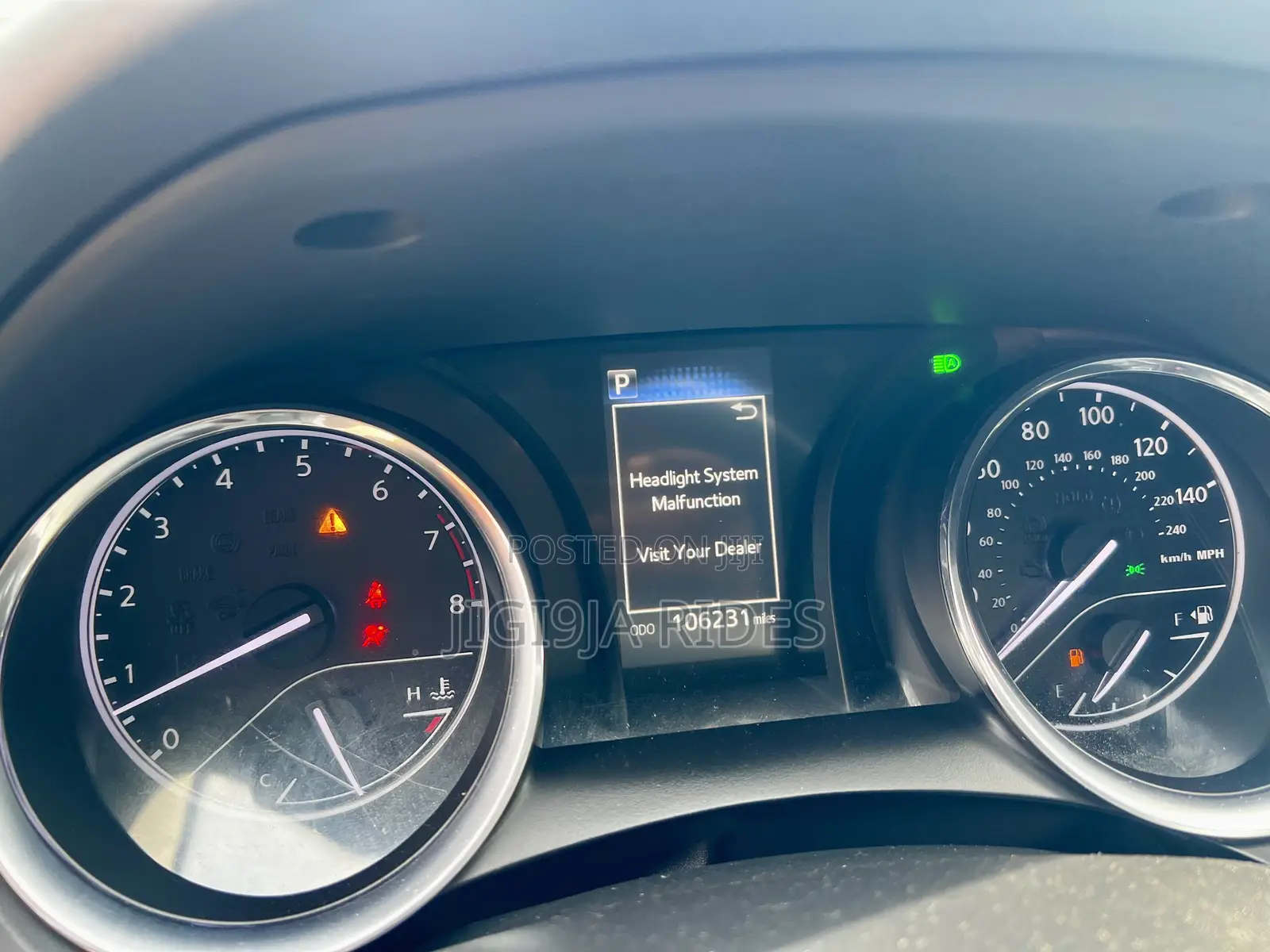 Toyota Camry 2019 Silver