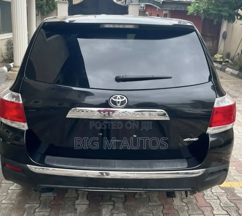 Toyota Highlander 3.5L 4WD 2013 Black