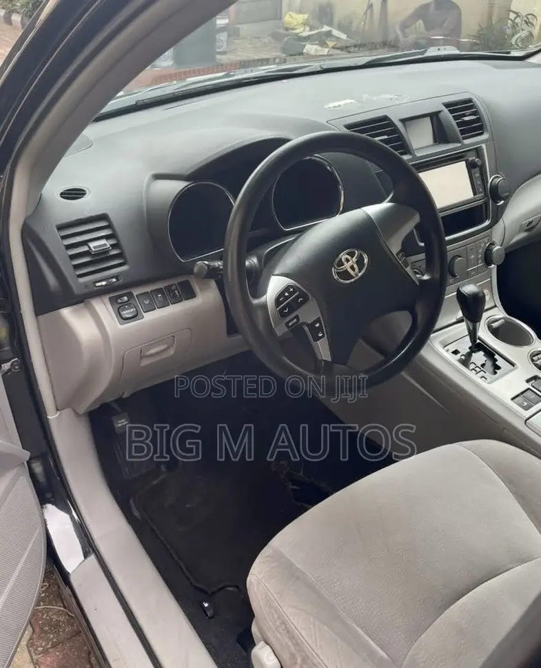 Toyota Highlander 3.5L 4WD 2013 Black