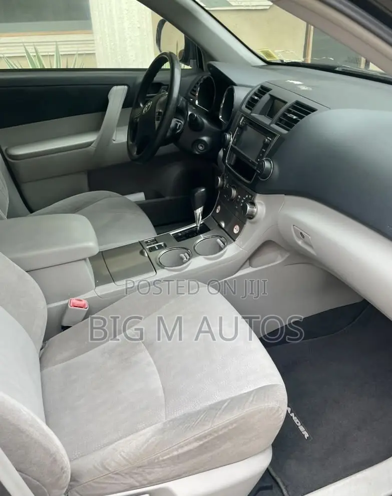 Toyota Highlander 3.5L 4WD 2013 Black