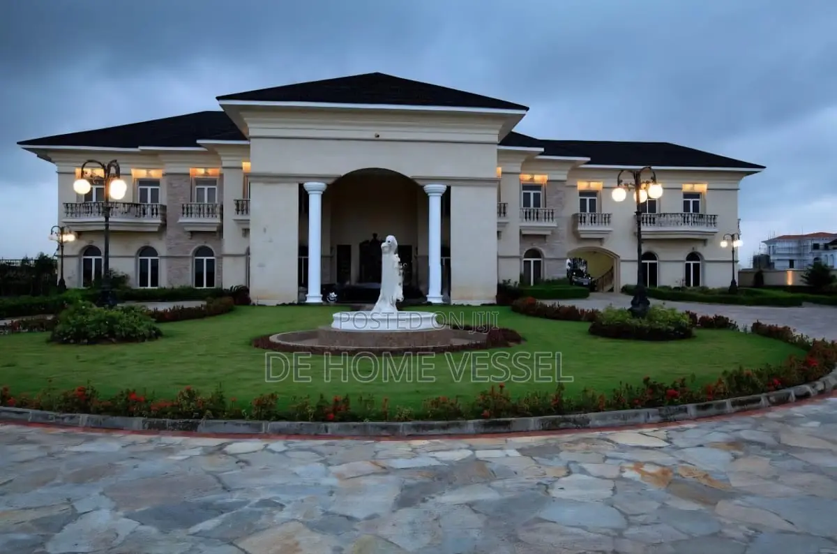 Furnished 7bdrm Mansion in Banana Island for sale