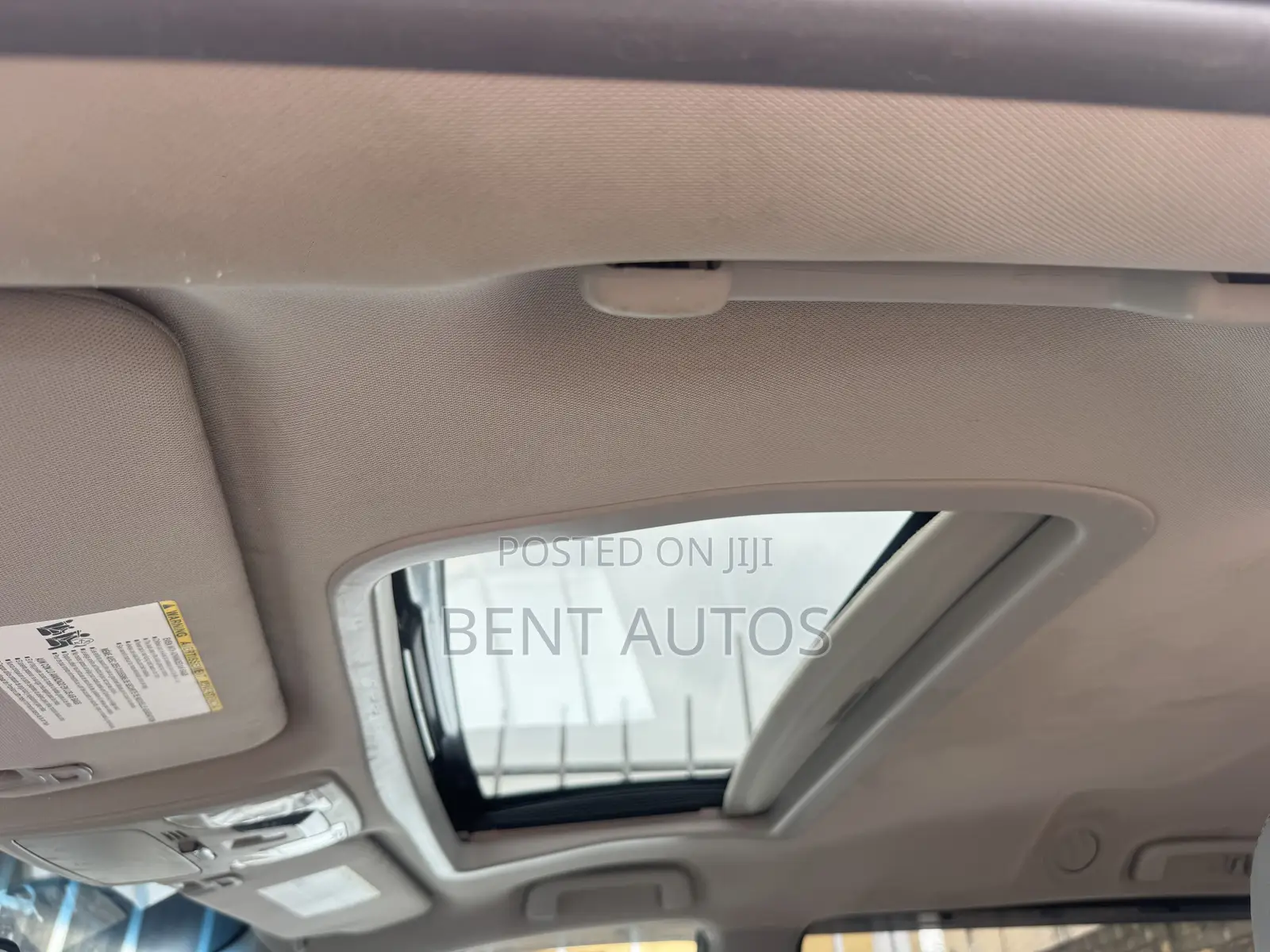 Toyota Sienna XLE Premium 7 Passenger (3.5L 6cyl 8A) 2017 White