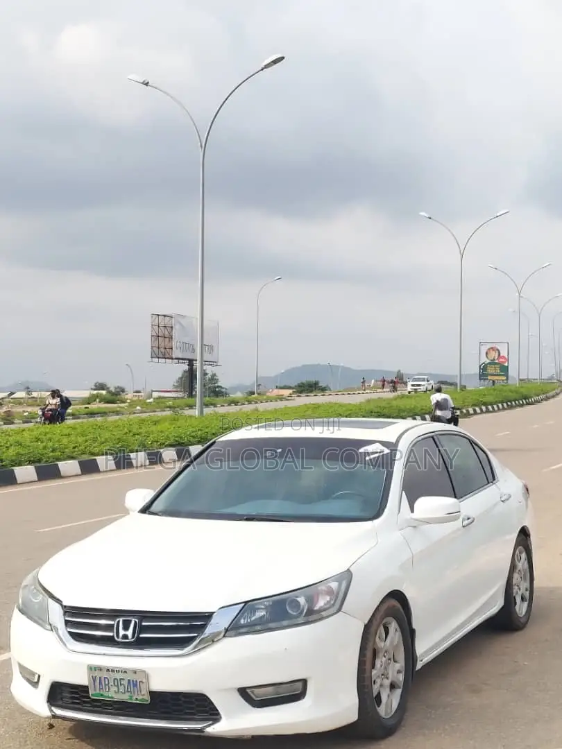 Honda Accord EX-L V-6 4dr Sedan FWD (3.5L 6cyl 6A) 2013 White