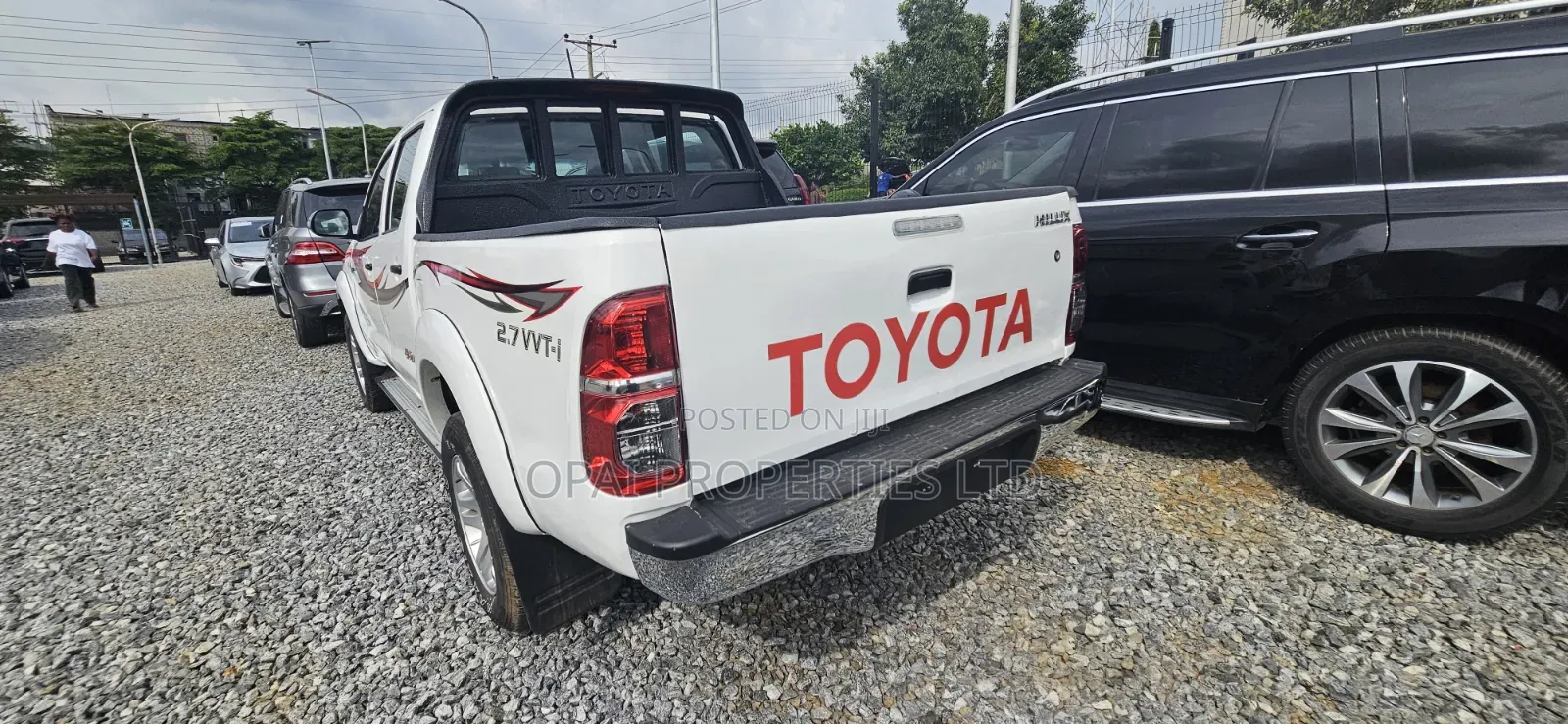 Toyota Hilux 2010 White