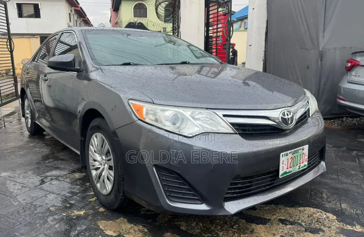 Toyota Camry 2014 Gray