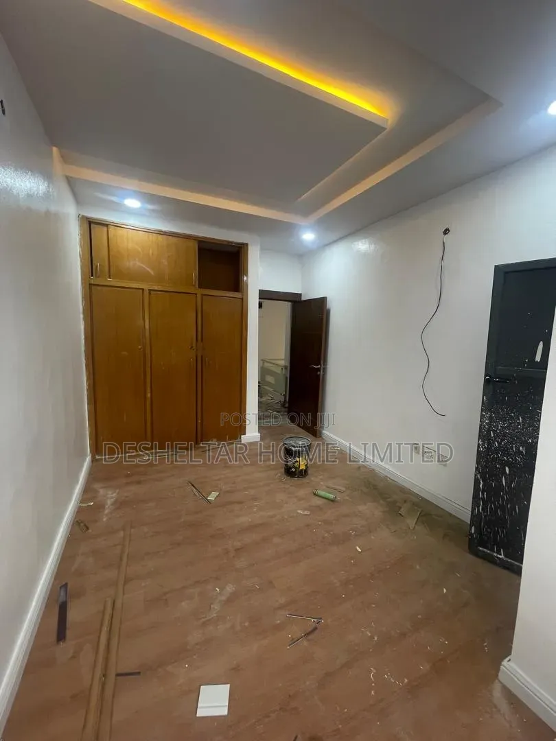 4bdrm Duplex in Oba Oyekan Estate, Lekki Phase 1 for rent