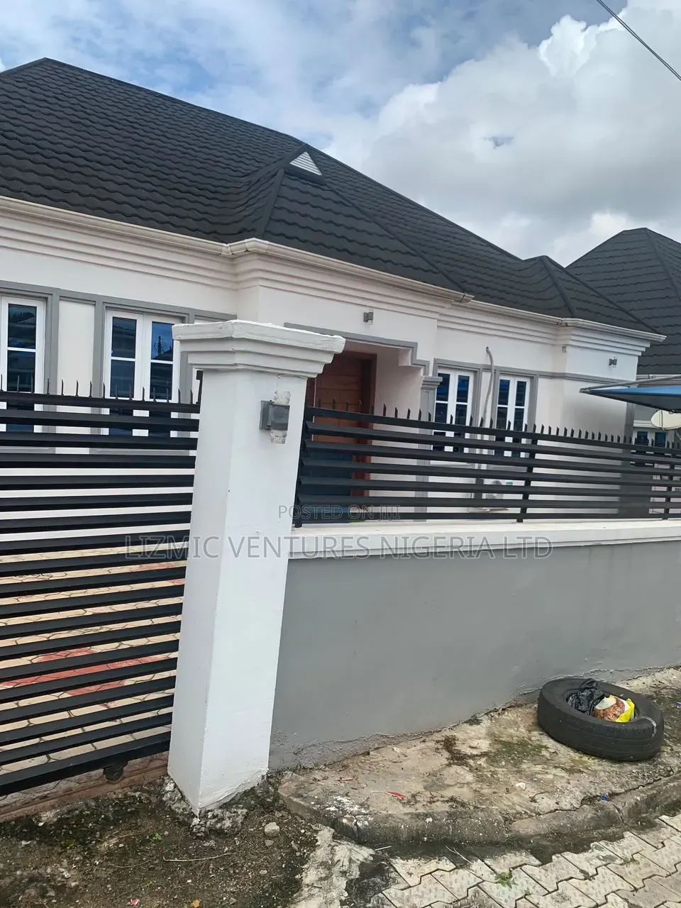 Furnished 3bdrm Apartment in Diamond Estate, Igando / Ikotun/Igando