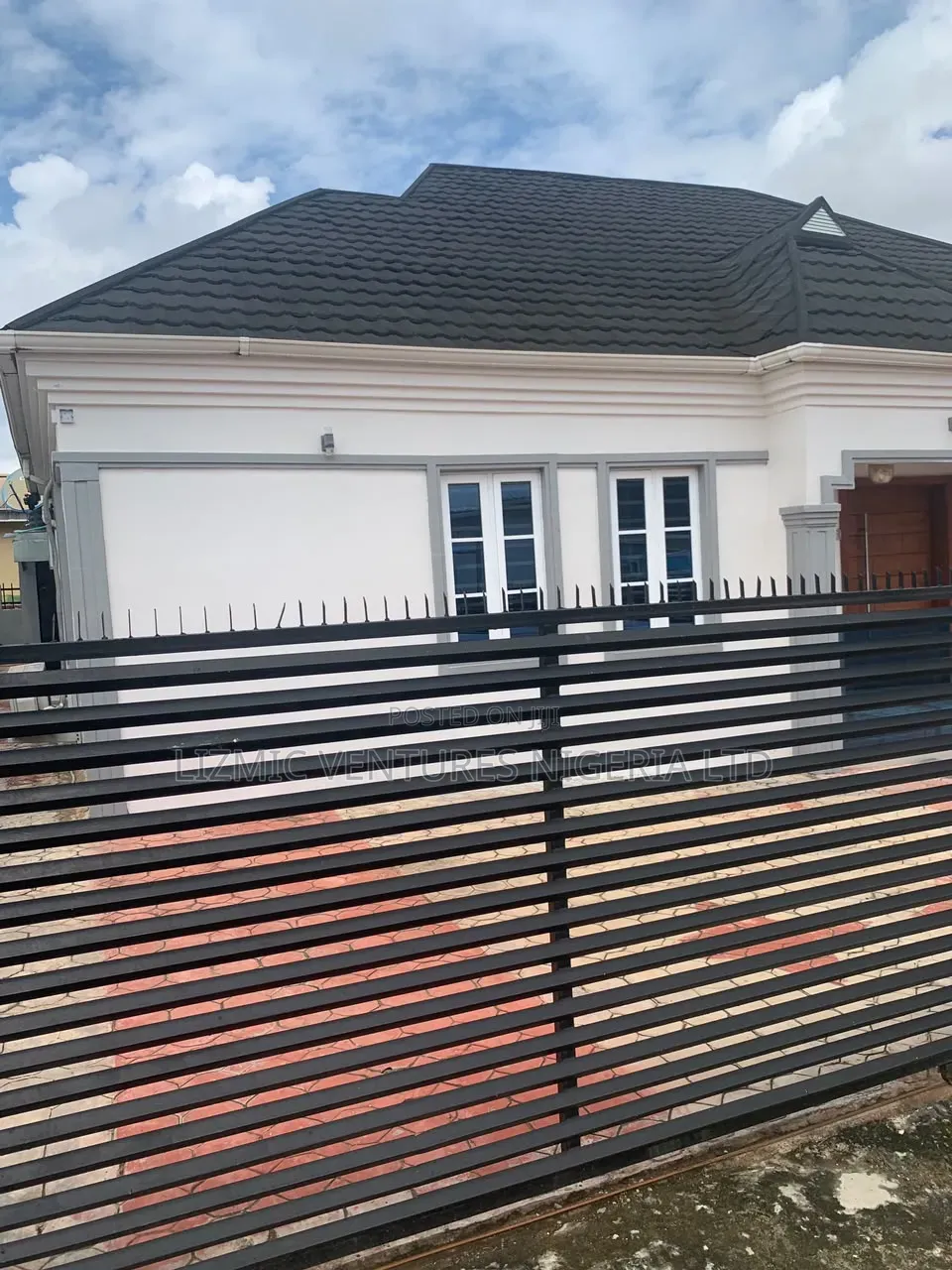 Furnished 3bdrm Apartment in Diamond Estate, Igando / Ikotun/Igando