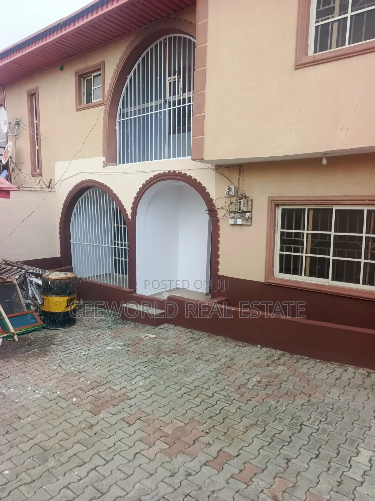 4bdrm Duplex in Oluyole Main Estate for rent